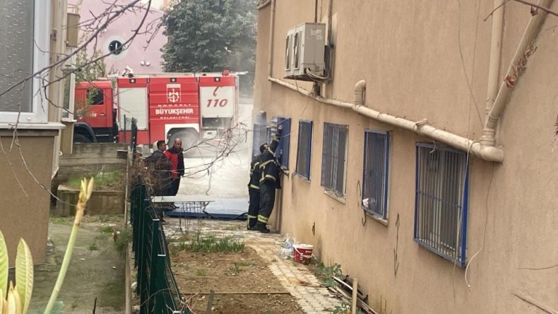 BİM market deposunda yangın: 2 çalışan hastanelik oldu
