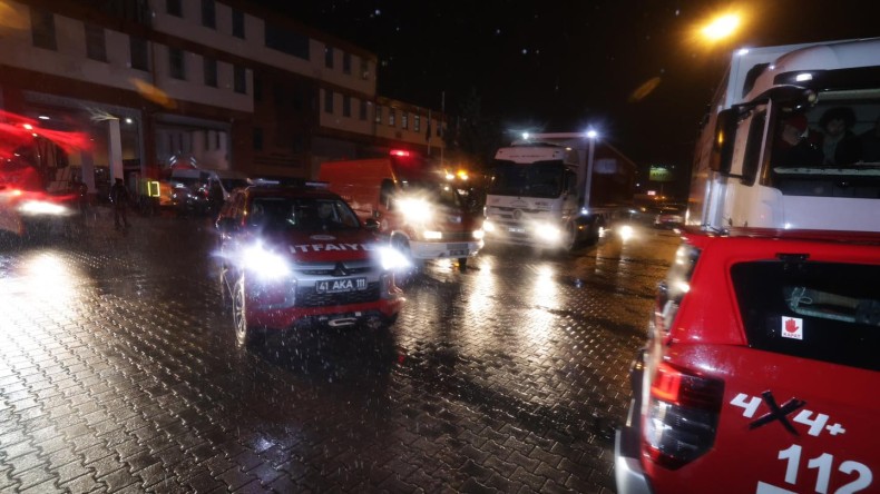 Büyükşehir tüm ekipleriyle afet bölgesinde