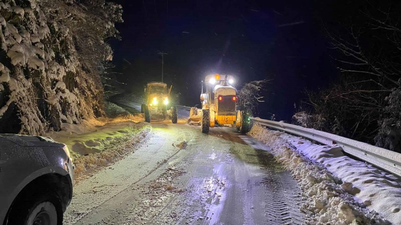 Büyükşehir, 275 araç ve 730 personelle karla mücadele ediyor