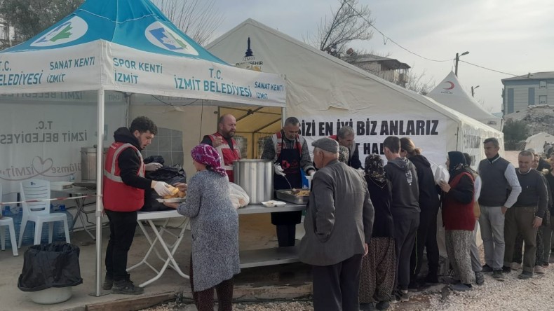 İzmit Belediyesi ikinci aşevini Kahramanmaraş Pazarcık’ta kurdu