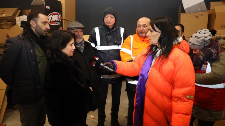 İzmit Belediyesi yöneticileri yardım çalışmalarını anlattı