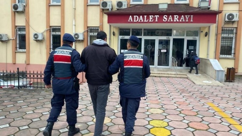 Saklandıkları adreste yakalandılar