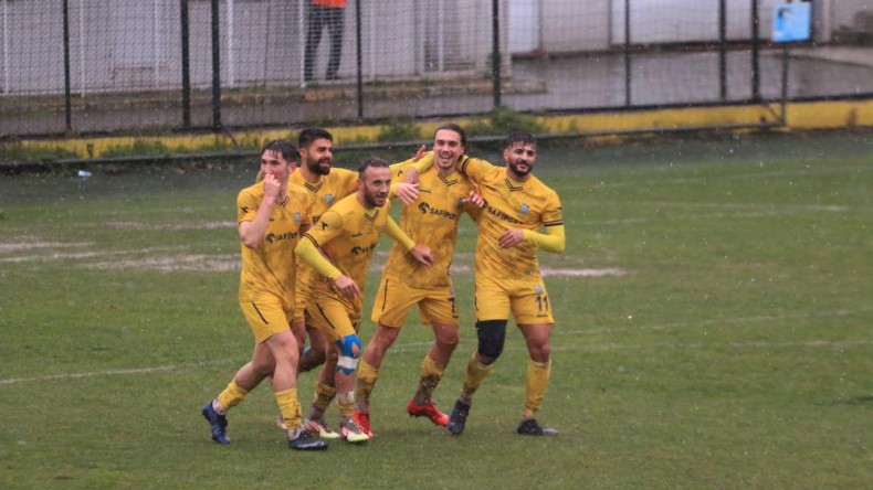 TFF 3.Lig: Belediye Derincespor: 1 – Yomraspor: 0