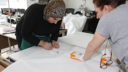 Çınar Kadın Kooperatifi, afetzedeler için harekete geçti; Çadır dikiyorlar