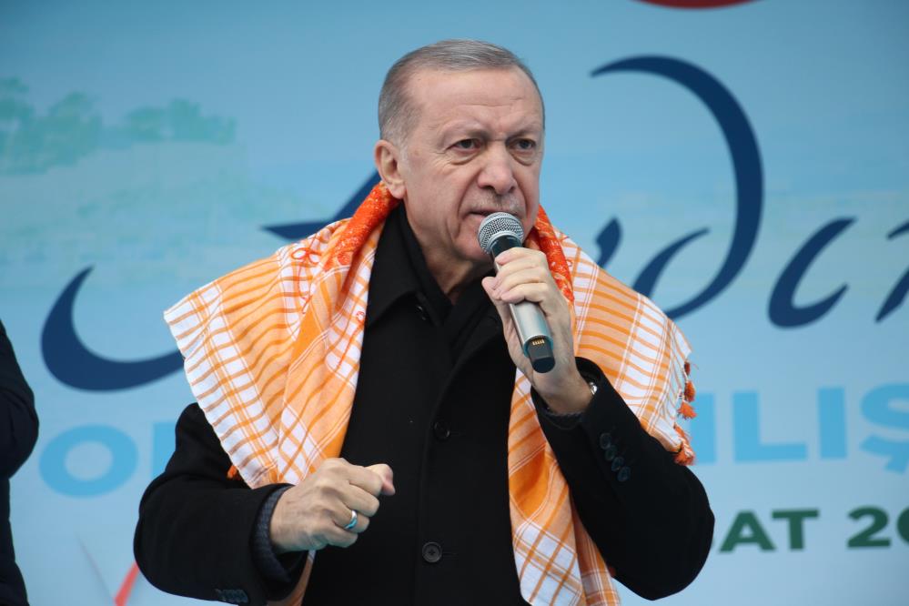 Cumhurbaşkanı Erdoğan meydan okudu; “Türkiye’nin ayağına prangalar vurmayı başaramayacaksınız”