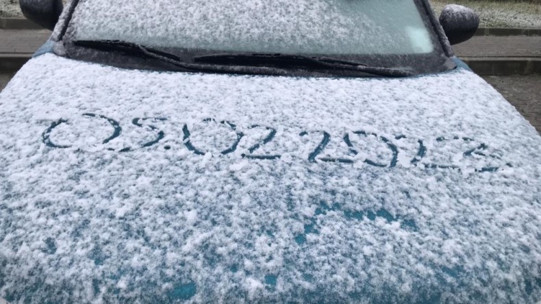 Yüksek kesimlerde lapa lapa kar yağıyor