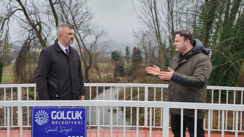 Gölcük’e iki yeni yaya köprüsü yapıldı