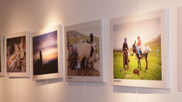 Bu serginin geliri depremzedelere bağışlanacak