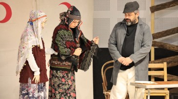 Başiskele’de Çanakkale Zaferi için tiyatro gösterisi düzenlendi