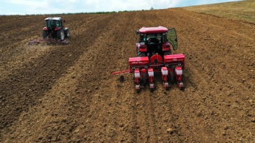 7 bin çiftçiye 25 milyon TL değerinde 2 bin ton gübre