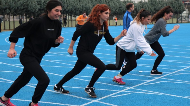 Polis adayları Büyükşehir ile zafere ulaştı