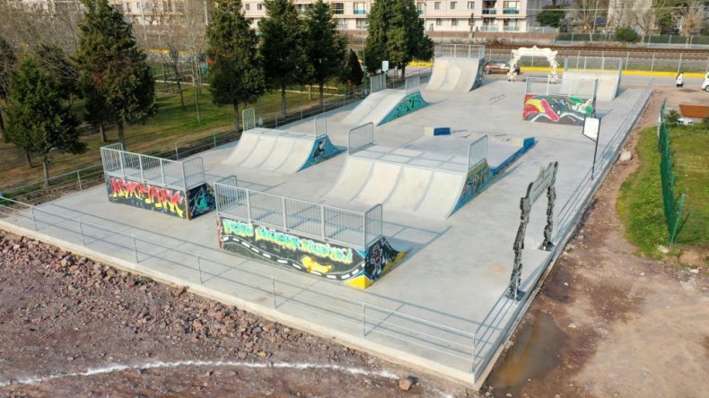 Gençlerin heyecanla beklediği kaykay pisti tamamlandı