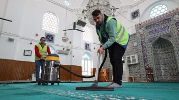 Başiskele’de Camiler Ramazan’a Hazırlanıyor