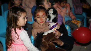 Kocaeli’nin misafir çocukları doyasıya eğlendi