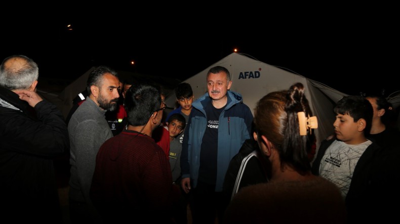 Başkan Büyükakın: Yaralarımız sarılana kadar Hatay’dayız