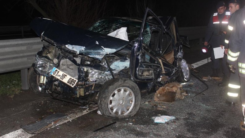 TEM Otoyolu’nda feci kaza: 2 ölü, 7 yaralı