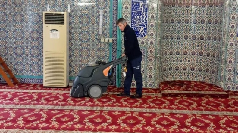 Camilerde Ramazan hazırlığı