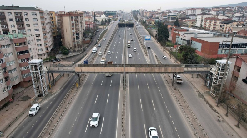 Derince ve Karamürsel’de 2 üstgeçide 4 yeni asansör