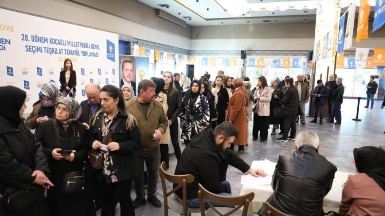 Ak Parti’de 151 aday AFAD’a toplam 3 buçuk milyon bağış yaptılar