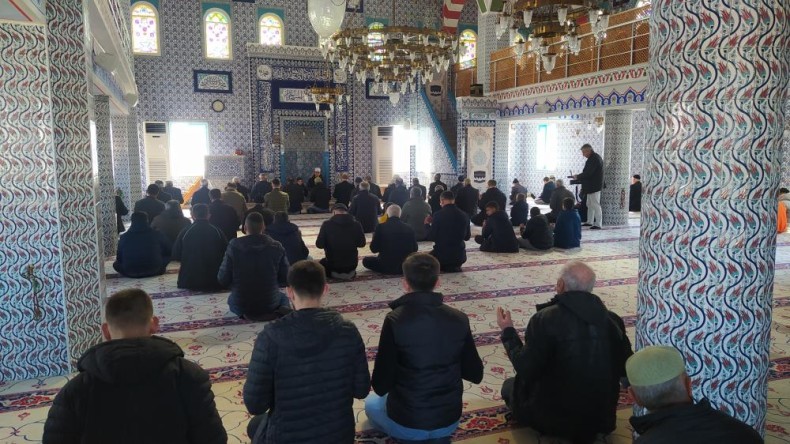 EYT’liler mevlidi şerif okuttu