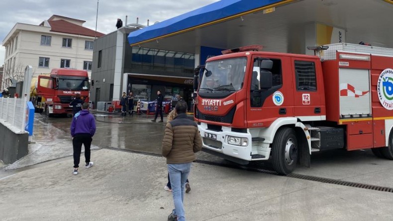 Benzin istasyonunda ‘bomba’ gibi patlama