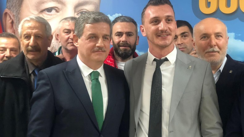 Mahmut Civelek yoğun destek altında başvurusunu yaptı