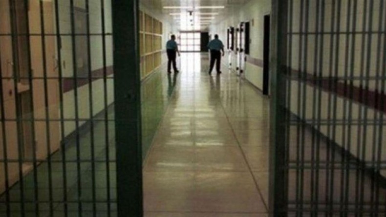 Cezaevinde koğuş karıştı; Yaralılar var