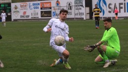 Babasının satın aldığı kulüpte profesyonel oldu