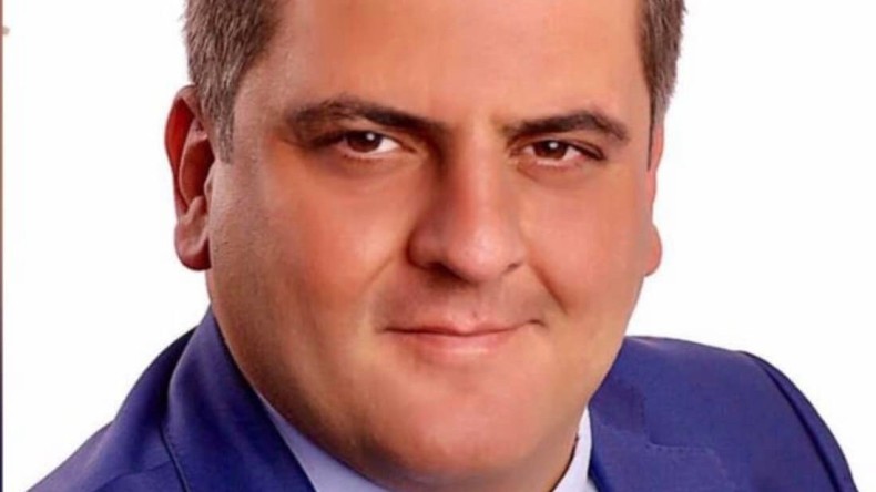 Hasan Ayaz milletvekili aday adaylığı için başvuru yapıyor