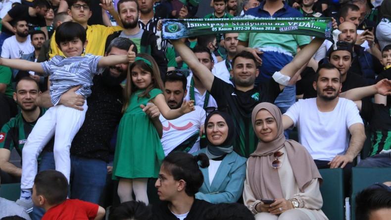 Kocaelispor Yönetiminden flaş karar; Ücretsiz izleyecekler