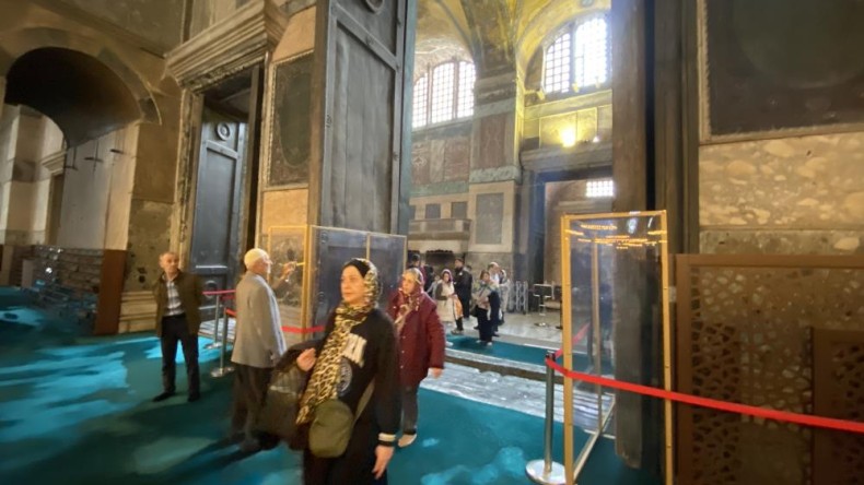 Ayasofya-i Kebir Camii’nin onarılan imparator kapısı koruma altına alındı