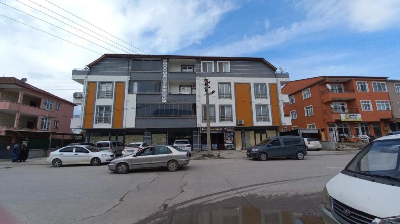 Tartıştığı annesini bıçakladı