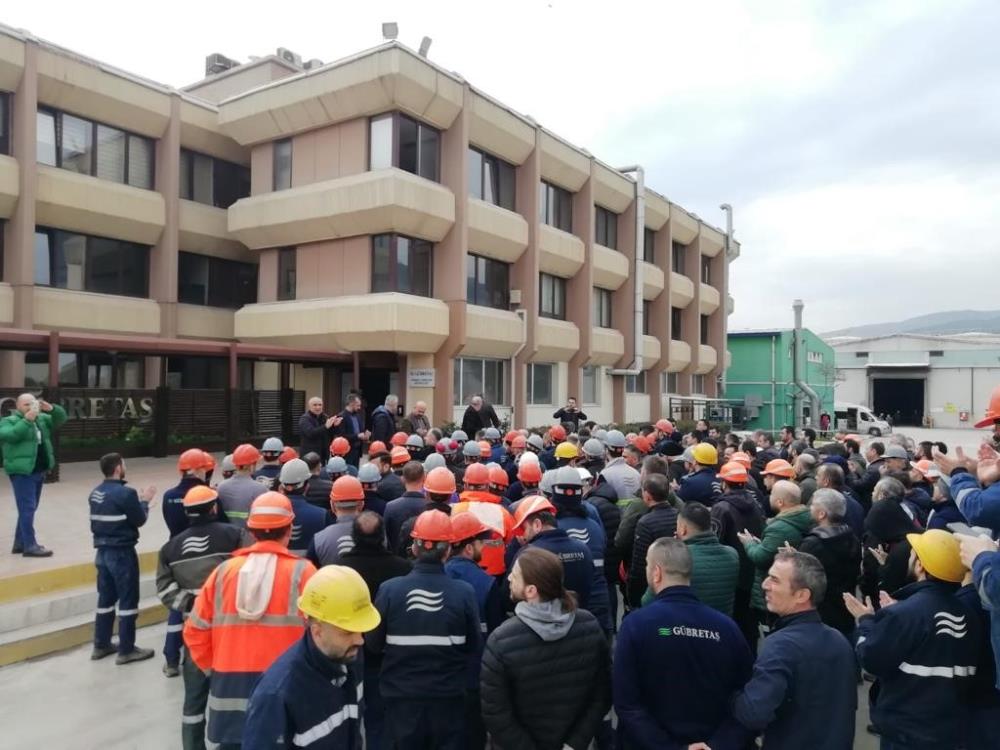 Gübretaş’ta işçiler ayaklandı, sloganlarla yönetim binasına yürüdü