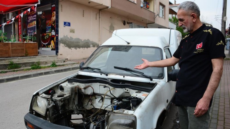 Meşhur film sahnesi Kocaeli’de gerçek oldu; “Baba akü yok!”