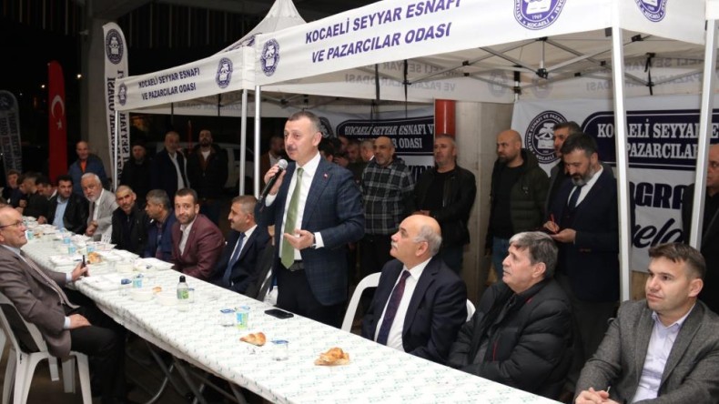 Büyükakın pazarcı esnafı ile iftarda buluştu; “Bize güvenmeye devam edin”