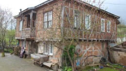 Köy evleri yıllara meydan okuyor