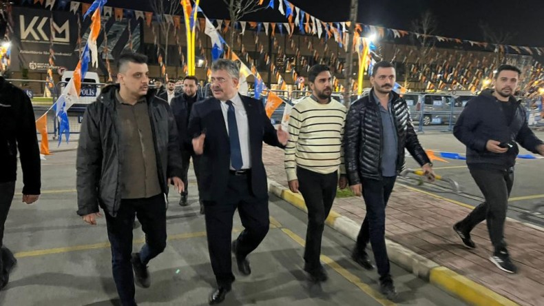 AK Gençler Kocaeli’yi gelin gibi süsledi