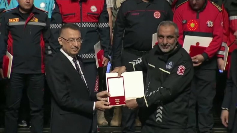 Kocaeli İtfaiyesi’ne Devlet Üstün Fedakârlık Madalyası