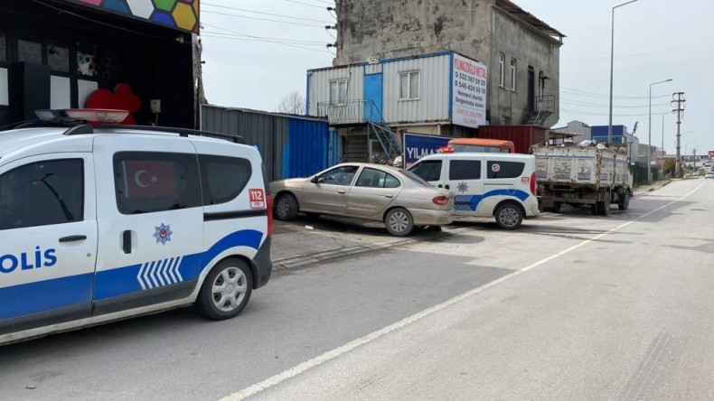 Başörtüsü çalıştığı makineye takıldı, hayatını kaybetti