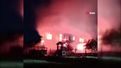 Korkunç yangın; Bayramda evsiz kaldılar