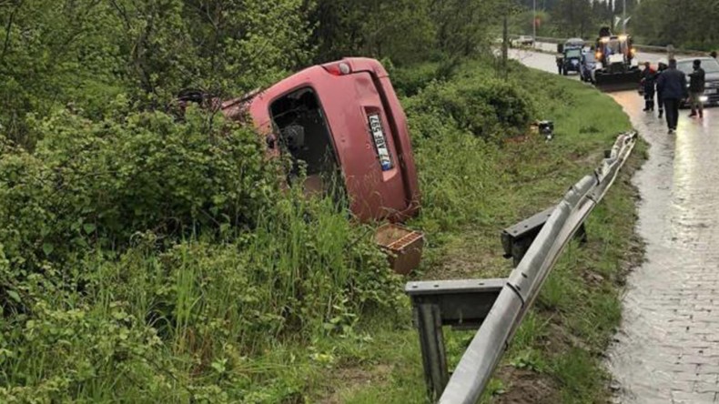 Panelvan devrildi, 3 işçi öldü