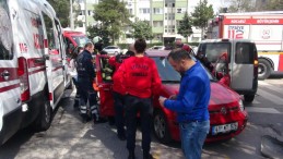 İzmit Yahya Kaptan’da kaza; Yaralılar var