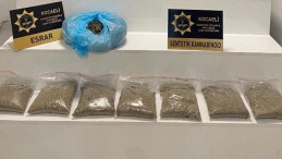 Tedirgin davranışları ele verdi, uyuşturucu ele geçirildi