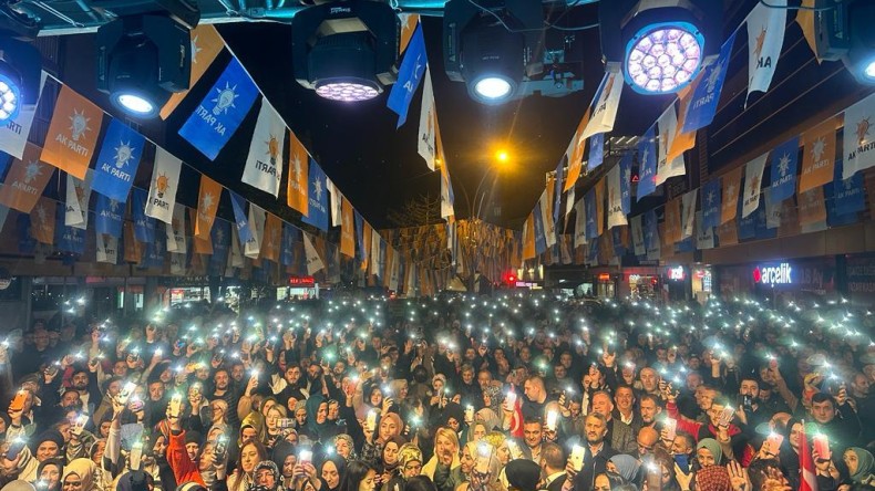 Bekirpaşa’da izdiham; Ak Parti Seçim Ofisi açılışı mitinge döndü