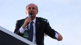 Sloganlar eşliğinde alana geldi, Muharrem İnce gürledi