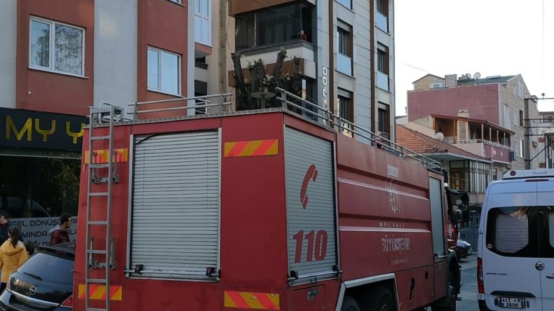 Aspiratör mutfakta yangın çıkardı