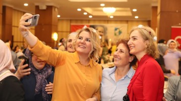 Başkan Hürriyet’ten kadınlara: “Cesur kadınlara selam olsun”