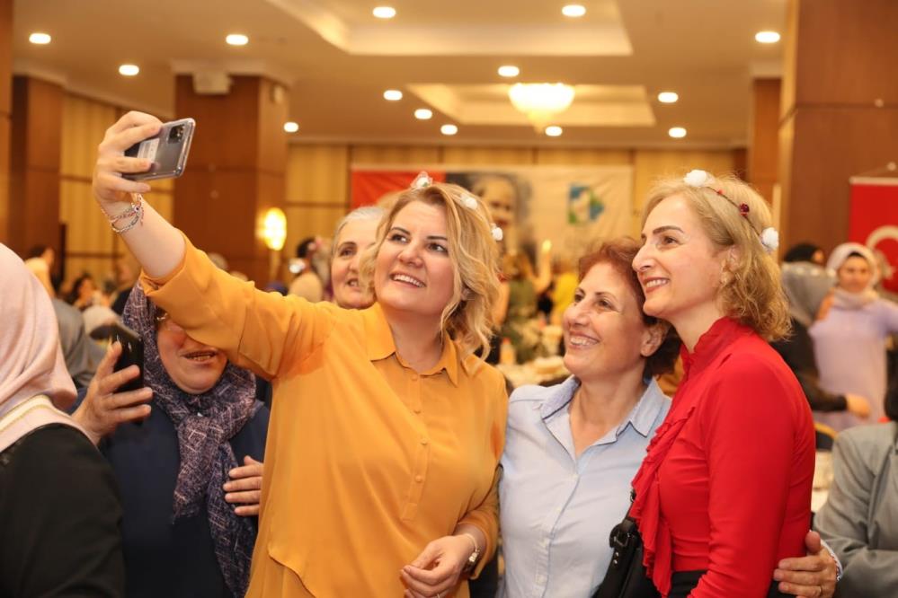 Başkan Hürriyet’ten kadınlara:  “Cesur kadınlara selam olsun”