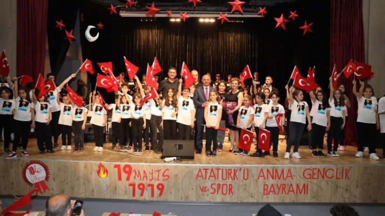 Barış Manço şarkıları Körfez’de hayat buldu