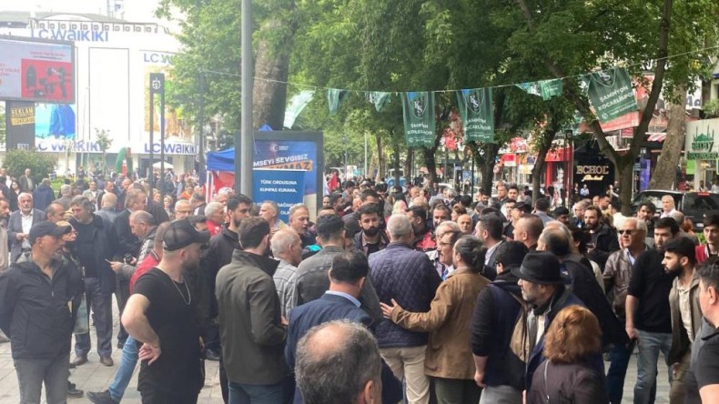 Kocaeli’nin en işlek bölgesinde büyük kavga